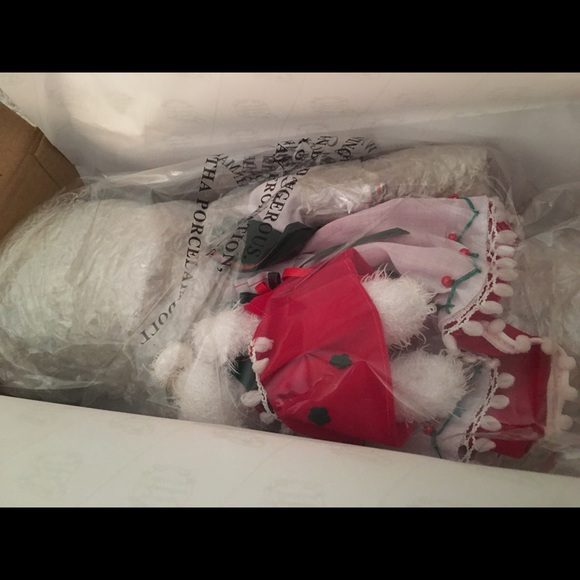 Heritage Collection Samantha Porcelain Doll-NEW - Picture 6 of 8